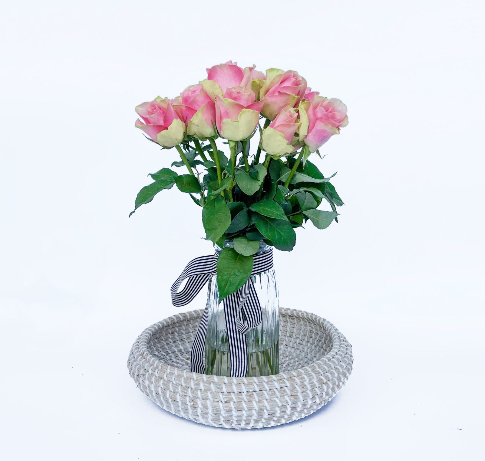 FLOWER SHORT ROSES FLOWER SHORT ROSES