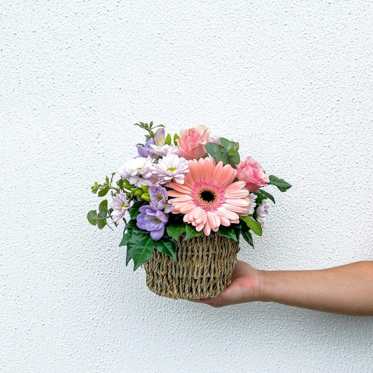 FLOWERS MINI BASKET ARRANGEMENT FLOWERS MINI BASKET ARRANGEMENT
