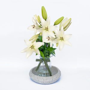 FLOWERS WHITE ORIENTAL LILY